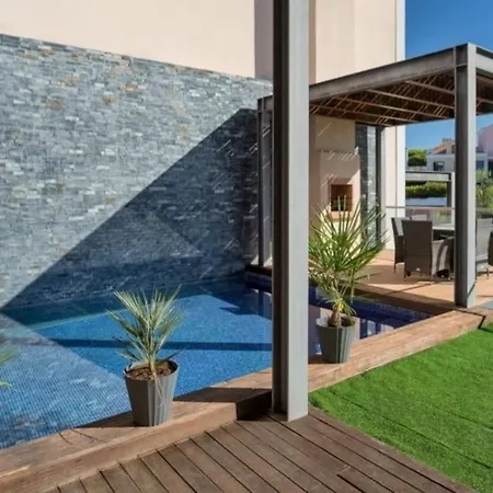 With Private Pool & Self Check-in!