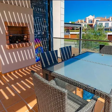 Appartement With Private Pool & Self Check-in! *